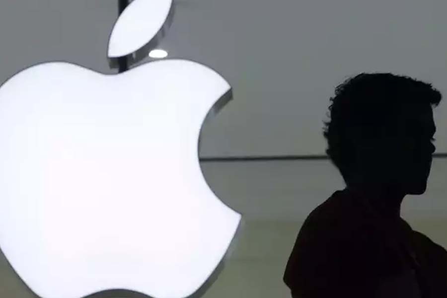 Dhirendra Prasad is an Indian origin Apple employee who stole crores from the Tech giant.