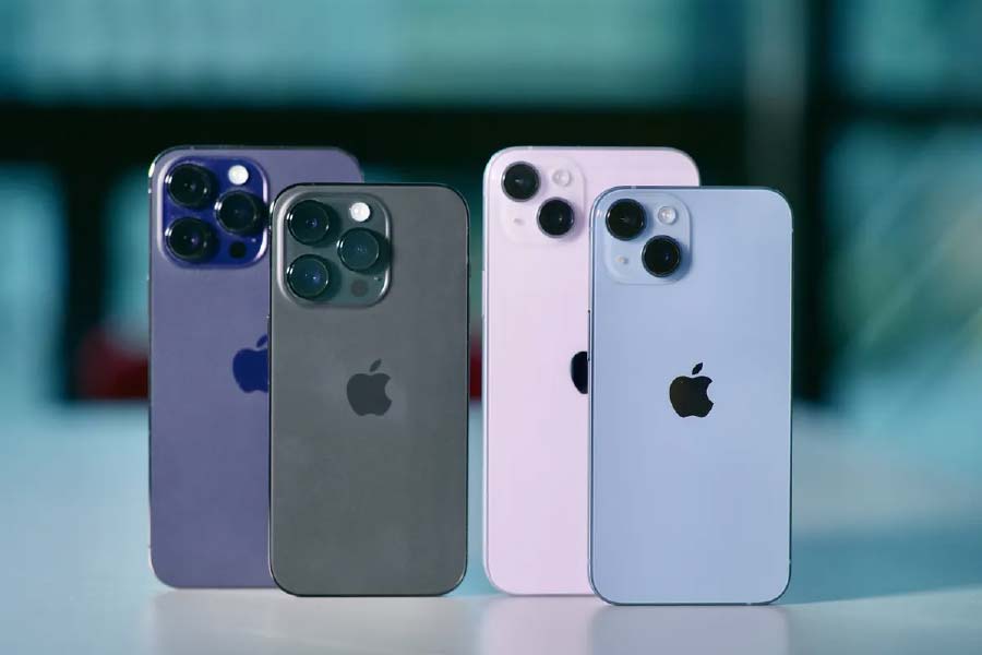 Dhirendra Prasad is an Indian origin Apple employee who stole crores from the Tech giant.