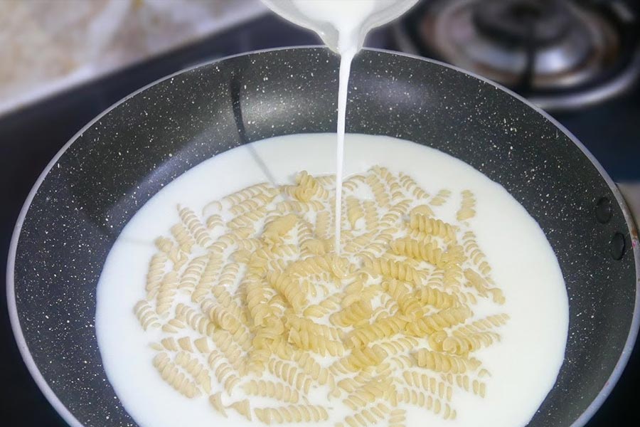 image of milk and pasta