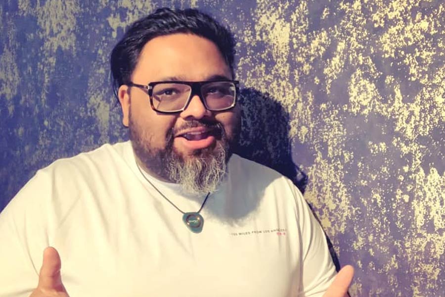 এমন সময় জয়কিষণের স্ত্রী অন্তঃসত্ত্বা হয়ে যান। নতুন বাড়ি ভাড়া নিয়ে মেলবোর্নে চলে আসেন তিনি। সেখানেই জন্ম নেয় তাঁর কন্যা। কিন্তু তাঁর জীবনে যে কঠিন সময় আসতে চলেছে, তা নিয়ে বিন্দুমাত্র ধারণা ছিল না জয়কিষণের।