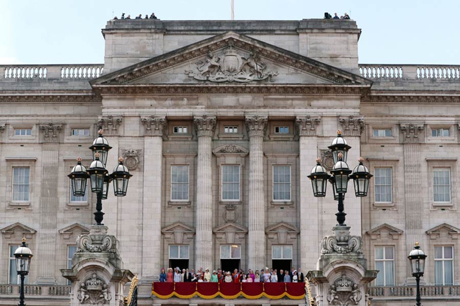 An image of Buckingham Palace