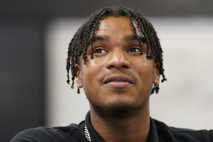 Dennis Maliq Barnes, 16-year-old American student who got accepted to 170 Colleges and Universities and earned huge scholarships 