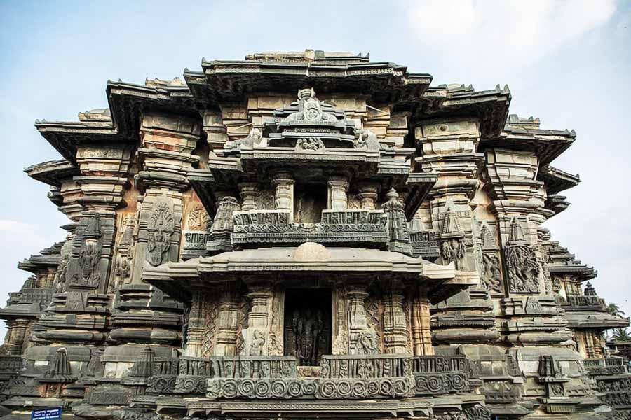 Anti-Gravity Pillar of Belur is standing mysteriously without any support.
