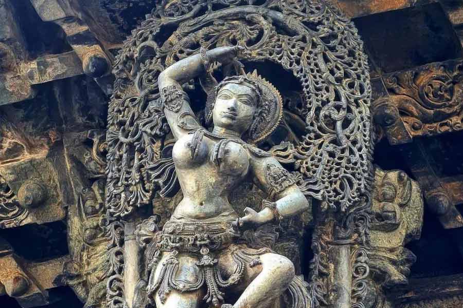 Anti-Gravity Pillar of Belur is standing mysteriously without any support.