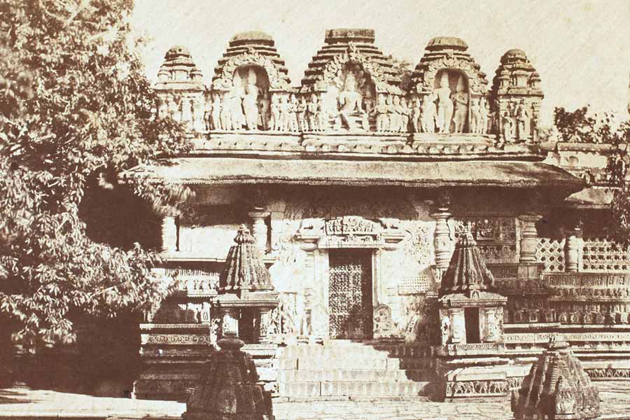 Anti-Gravity Pillar of Belur is standing mysteriously without any support.