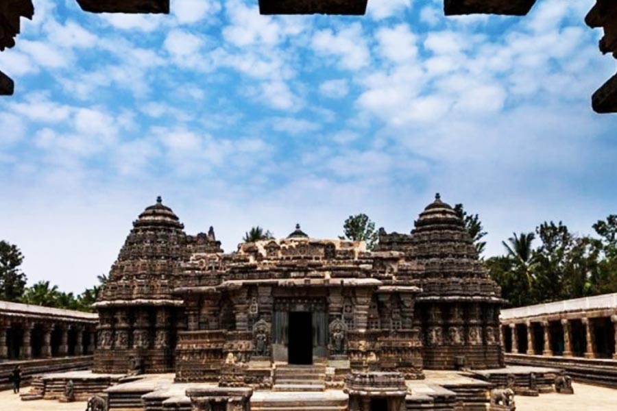 Anti-Gravity Pillar of Belur is standing mysteriously without any support.