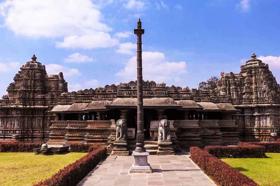 Anti-Gravity Pillar of Belur is standing mysteriously without any support.