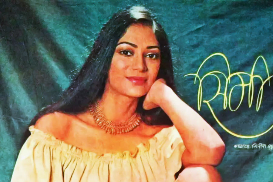 Bollywood actress Simi Garewal 