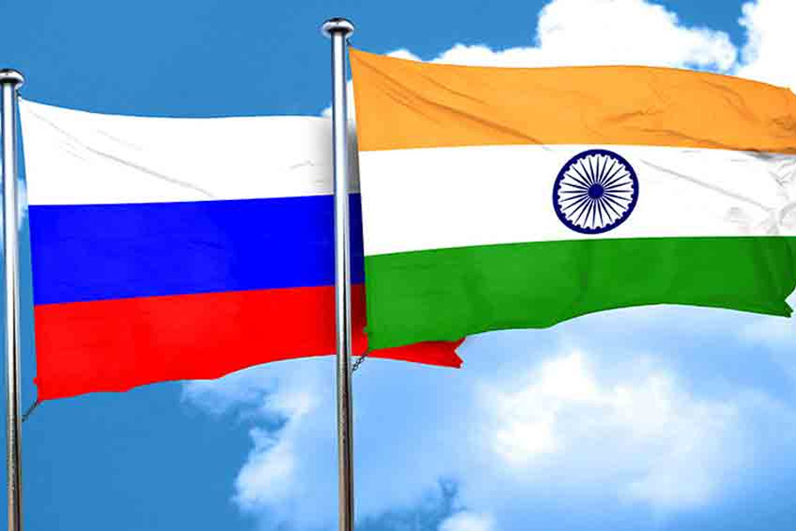 An image of Russian and  Indian Flag
