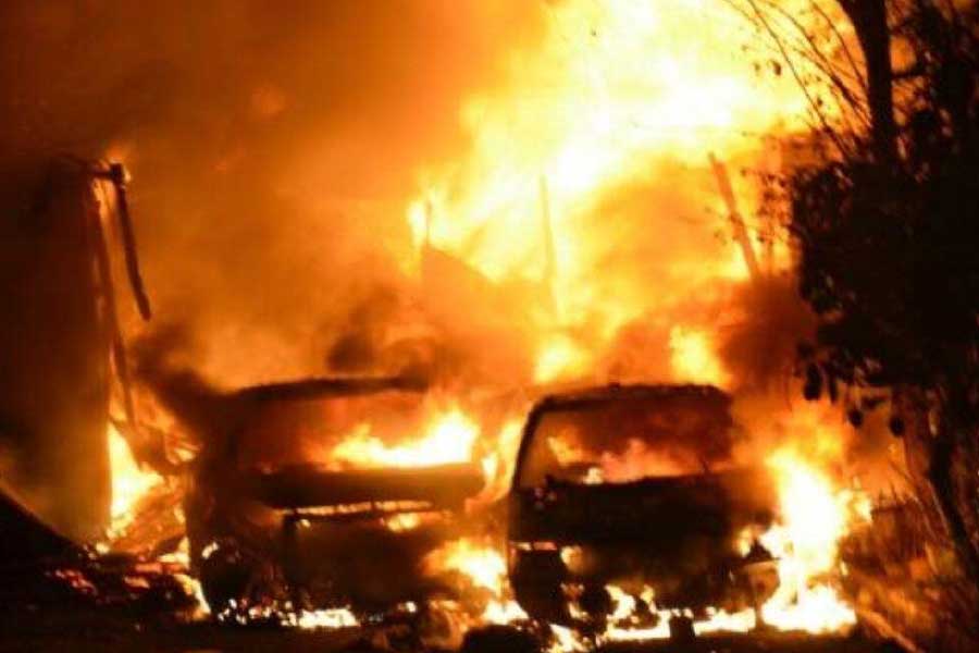 তবে এই হিংসার নিবিড় পর্যবেক্ষকদের একাংশ মনে করছেন, এটি নিছক হিন্দু বনাম খ্রিস্টান ধর্মাবলম্বীদের সংঘাতের বিষয় নয়। বরং উত্তর-পূর্বের রাজ্যগুলির যে সাধারণ সমস্যাগুলি রয়েছে, মণিপুরের এই সমস্যাও তার ব্যতিক্রম নয়।