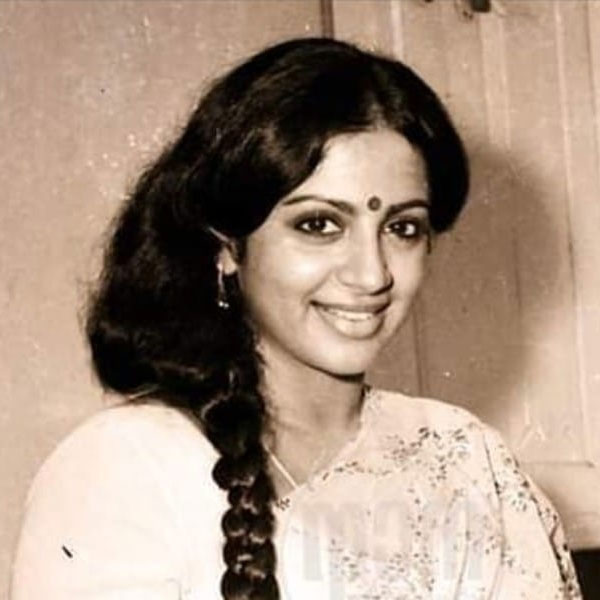 কলিপাড়ার একাংশের দাবি, শ্রীবিদ্যা বিয়ে করে ফেলেছিলেন বলেই কমলের সঙ্গে তাঁর সম্পর্ক বেশি দূর এগোতে পারেনি। কিন্তু সম্প্রতি তাঁদের সম্পর্ক নিয়ে প্রকাশ্যে আসে এক সম্পূর্ণ ভিন্ন তথ্য।