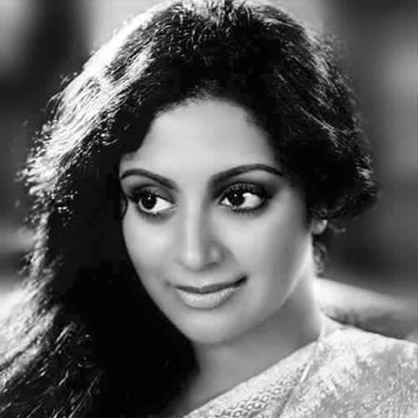 ২০০৬ সালে ক্যানসারে আক্রান্ত হয়ে মৃত্যুর কোলে ঢলে পড়েন শ্রীবিদ্যা। অভিনেত্রী যখন মৃত্যুশয্যায় তাঁর শেষ দিন গুনছিলেন, সেই সময় তাঁর সঙ্গে দেখা করতে গিয়েছিলেন কমল। কলিপাড়ার একাংশের দাবি, কমল এবং শ্রীবিদ্যার প্রেমকাহিনির উপর ভিত্তি করেই নাকি ২০০৮ সালে মুক্তিপ্রাপ্ত মালয়ালম ছবি ‘থিরক্কথা’র চিত্রনাট্য নির্মাণ করা হয়েছে।