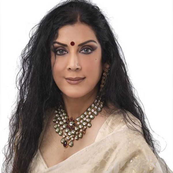 কমলের স্ত্রী বাণী অভিনয়ের পাশাপাশি শাস্ত্রীয় নৃত্যে পারদর্শী ছিলেন। বিয়ের পর কয়েকটি ছবিতে কমলের পোশাকশিল্পী হিসাবে কাজ করেছেন বাণী। কিন্তু কমলের সঙ্গে তাঁর বিবাহিত জীবন সুখের ছিল না। বিয়ের কয়েক বছরের মধ্যেই তাঁদের সংসারে তৃতীয় ব্যক্তির প্রবেশ ঘটে। তিনি ছিলেন কমলের সহ-অভিনেত্রী সারিকা ঠাকুর।