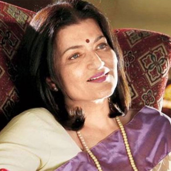 ২০০৪ সালে সারিকার সঙ্গে বিবাহবিচ্ছেদ হয় কমলের। বিচ্ছেদের পর আবার সিনেমা এবং ধারাবাহিকে কাজ করা শুরু করেন সারিকা। অন্য দিকে, কমলও তাঁর কেরিয়ারে এগিয়ে যান।