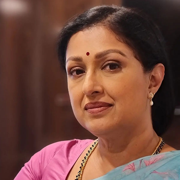 ১৯৯৯ সালে বিবাহবিচ্ছেদের পর কন্যাসন্তানকে নিয়ে একাই থাকতেন গৌতমী। কিন্তু কমলের সঙ্গে সম্পর্কে আসার পর অভিনেতা এবং কন্যাসন্তানকে নিয়েই একই বাড়িতে থাকা শুরু করেন গৌতমী।