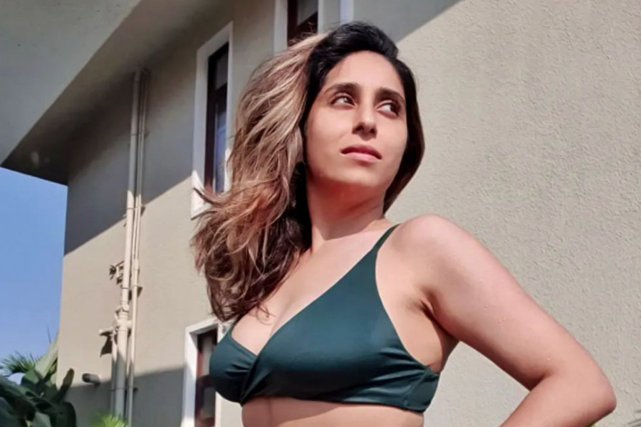 নেটমাধ্যমেও নেহার অনুরাগীমহল চোখে পড়ার মতো। ইতিমধ্যেই ইনস্টাগ্রামে তাঁর অনুরাগীর সংখ্যা সাড়ে আট লক্ষের গণ্ডি পেরিয়ে গিয়েছে।