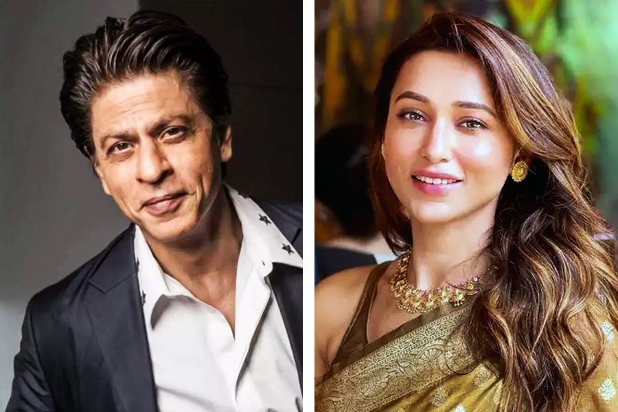 picture of Shah Rukh Khan and Mimi chakraborty