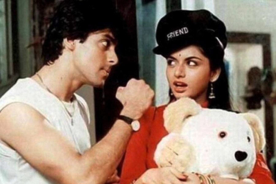 Maine Pyaar Kiya movie scene