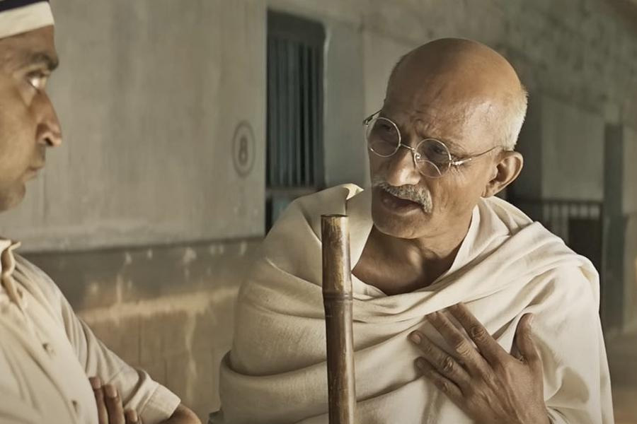 Gandhi Godse Movie scene