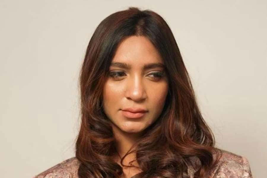 চণ্ডীগড়, চেন্নাই, গুয়াহাটি, কেরলের বিভিন্ন প্রান্তে টেনিস খেলে স্বর্ণপদকও জেতেন শিল্পী। টেনিসে সিদ্ধহস্ত তরুণী কলেজে ভর্তি হওয়ার পর স্কোয়াশ খেলতে শুরু করেন। 