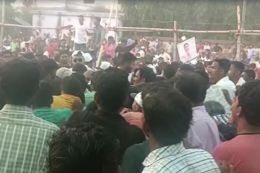 After Abhishek Banerjee’s meeting at Murarai TMC workers fights over ballot box
