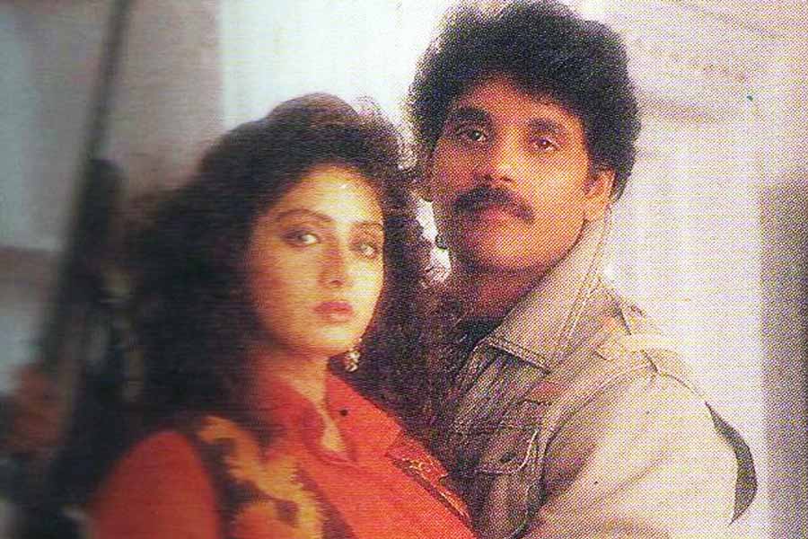 বলিপাড়া সূত্রে খবর, হায়দরাবাদে নিজস্ব স্টুডিয়ো রয়েছে নাগার্জুনের। অভিনেতাকে ছবির প্রস্তাব দেওয়ার সময় মুকুল হায়দরাবাদের স্টুডিয়োয় বিজ্ঞাপন শুট করার অনুমতিও চেয়ে নেন।