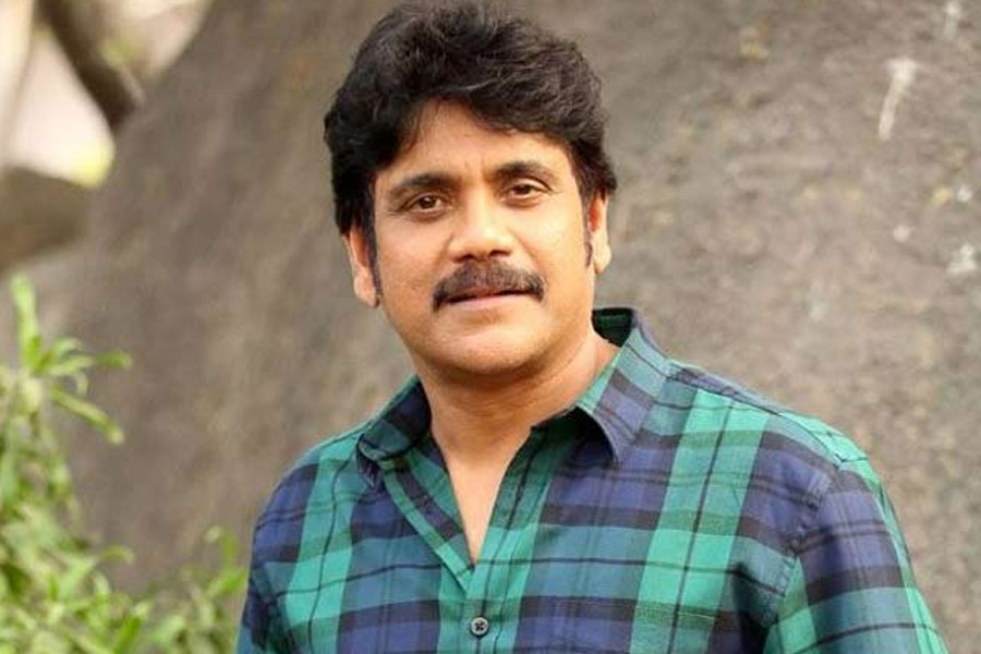 মুকুলের কাজের জন্য বিনামূল্যে স্টুডিয়ো ভাড়া দিতে রাজি হয়ে যান নাগার্জুন। বলিপাড়ার একাংশের দাবি, এক ঢিলে দুই পাখি মারেন মুকুল। নাগার্জুনকে নিজের ছবিতে অভিনয়ের সুযোগও দেন। অন্য দিকে, বিনামূল্যে বহু দিন কাজ করার জন্য ফাঁকা স্টুডিয়োও পেয়ে যান তিনি।