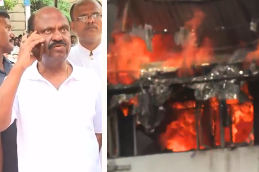 Fire near Telephone Bhawan in BBD bag area
