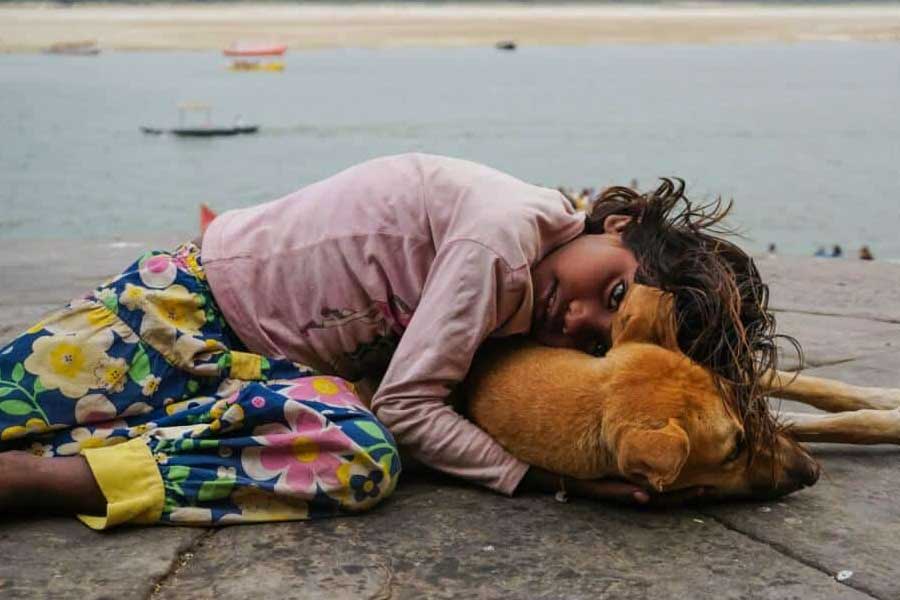 প্রতি দিনই যে পথশিশুদের পেত এমন নয়। এক এক দিন হন্যে হয়ে ‘শিকারের’ খোঁজ করত রবীন্দ্র। মাঝরাতে বিভিন্ন বস্তি এলাকা ঘুরে বেড়াত সে। এমনকি রাতে বেরিয়ে ৪০ কিলোমিটার পর্যন্ত হেঁটেছে রবীন্দ্র। তার পর যৌন নির্যাতন, খুন এবং তার পর ধীরেসুস্থে ঘরে ফেরা!