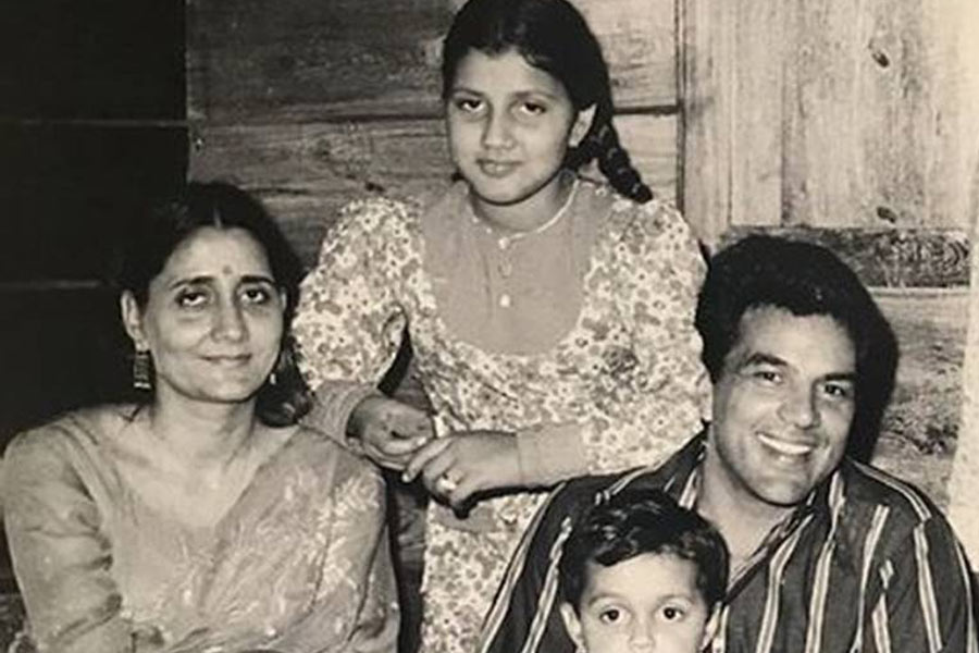 Dharmendra | Bollywood actor Dharmendra's first wife Prakash Kaur ...