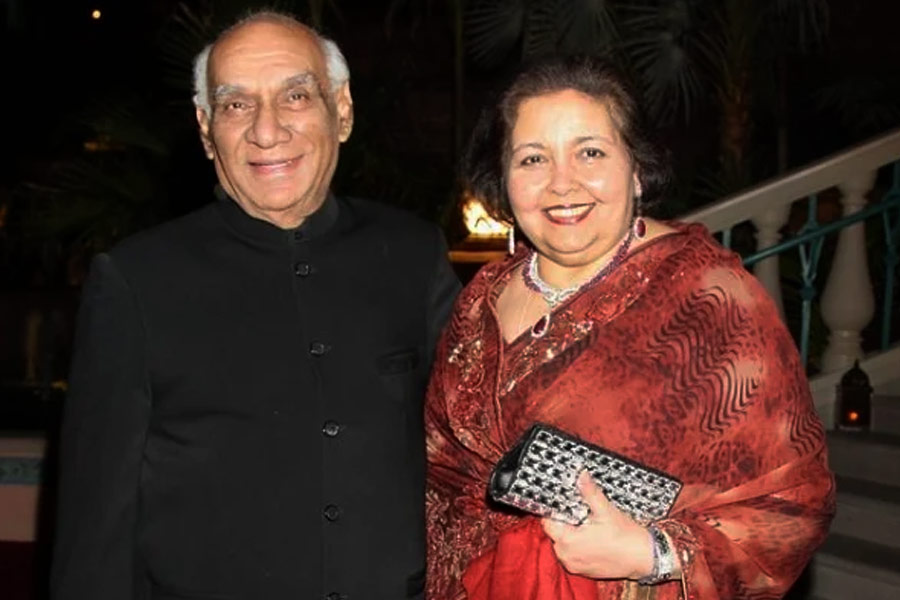 পুত্রবধূ হিসাবে রানিকে মেনে নেননি যশ, এক বছর হোটেলে কাটান আদিত্য!