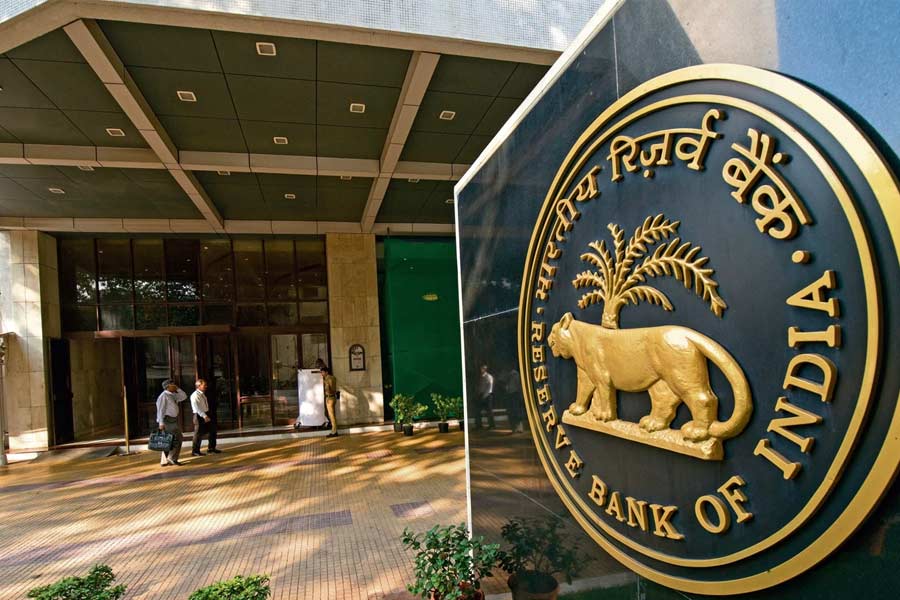 ভারতের যাবতীয় বৈদেশিক মুদ্রা সঞ্চিত আছে কেন্দ্রীয় ব্যাঙ্ক রিজ়ার্ভ ব্যাঙ্ক অফ ইন্ডিয়া (আরবিআই)-তে। এই সঞ্চয়ের ওঠানামা প্রতিনিয়ত আরবিআইয়ের সরকারি ওয়েবসাইটে তুলে ধরা হয়।