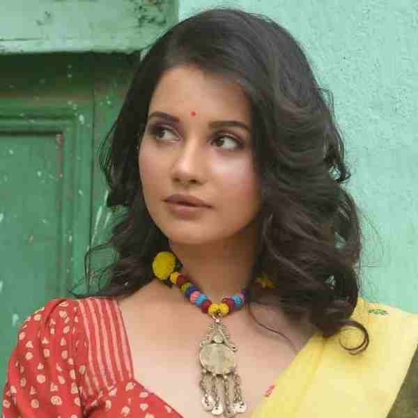 Why Angana chose to become an actor?