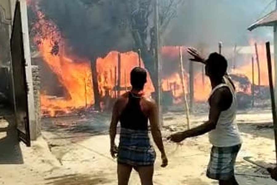 Fire broke out at Siliguri, 5 houses destroyed