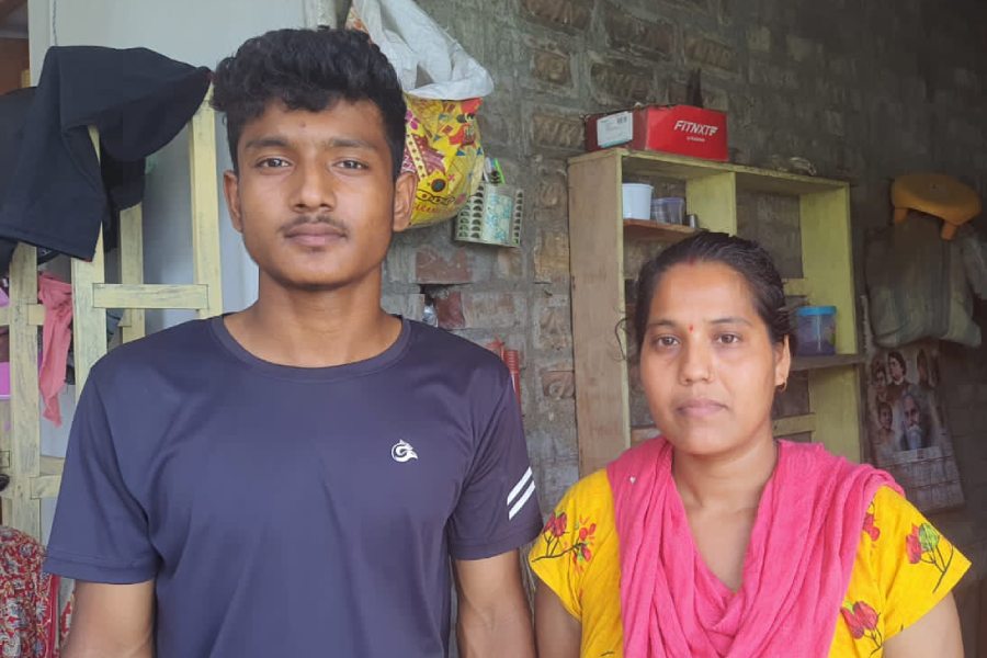 Picture of Premangshu Thakur with his mother