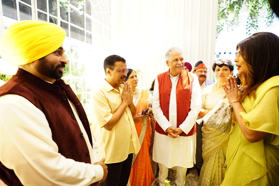 Parineeti Chopra and Raghav Chadha engagement