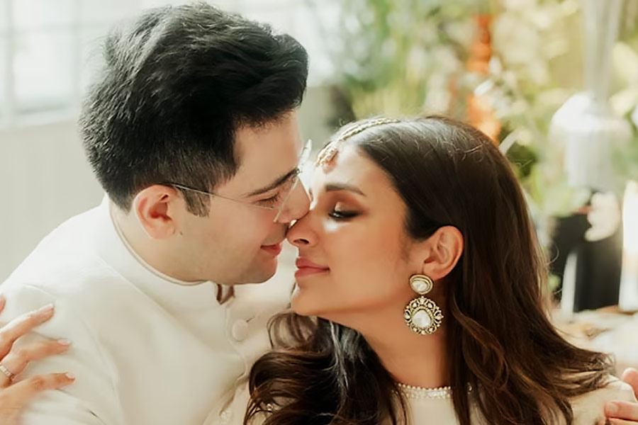 Parineeti Chopra and Raghav Chadha engagement