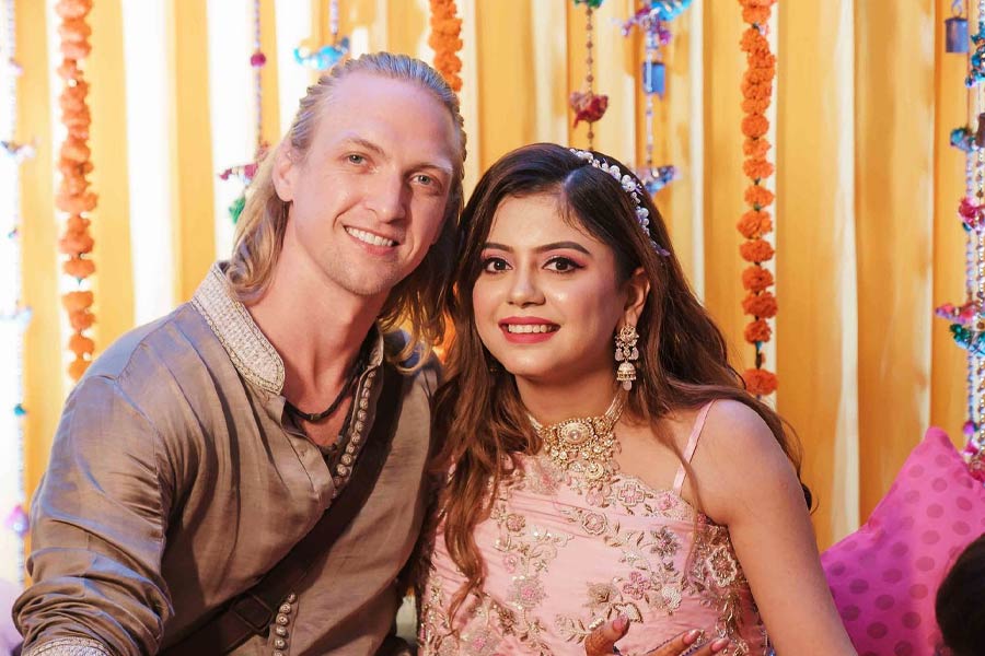 Aashka Goradia with her husband Brent Goble