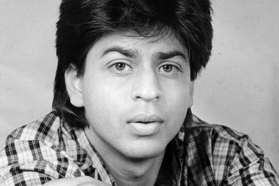 When Shah Rukh Khan revealed his mom fed him till he was 25