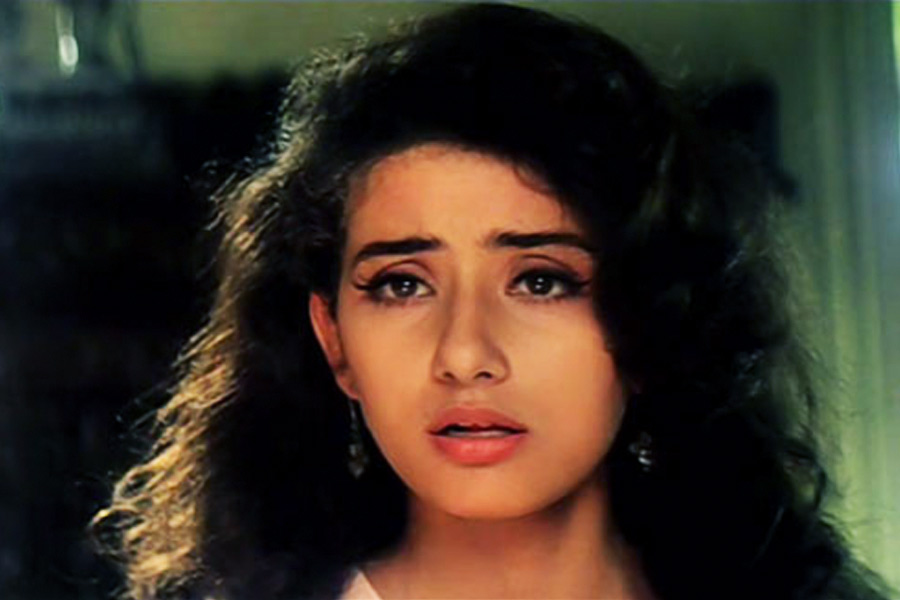 নানা আশ্বস্ত করার পরও নাকি আয়েশাকে নিয়ে সন্দীহান ছিলেন মনীষা। কোনও ভাবেই নাকি তাঁর মন থেকে সন্দেহ দূর হচ্ছিল না।