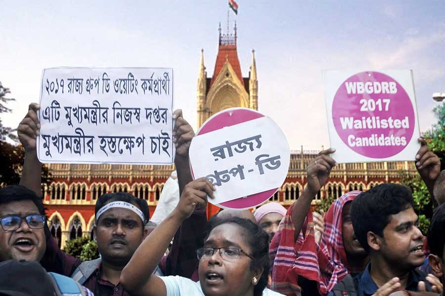 Calcutta High Court give permission to Group D candidates for Hurricane rally to Kalighat