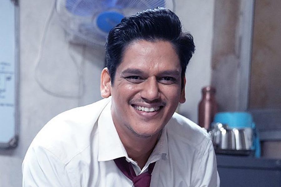 Vijay Varma reacts as his mother finds his wanted bride ad in a newspaper on international mother’s day 