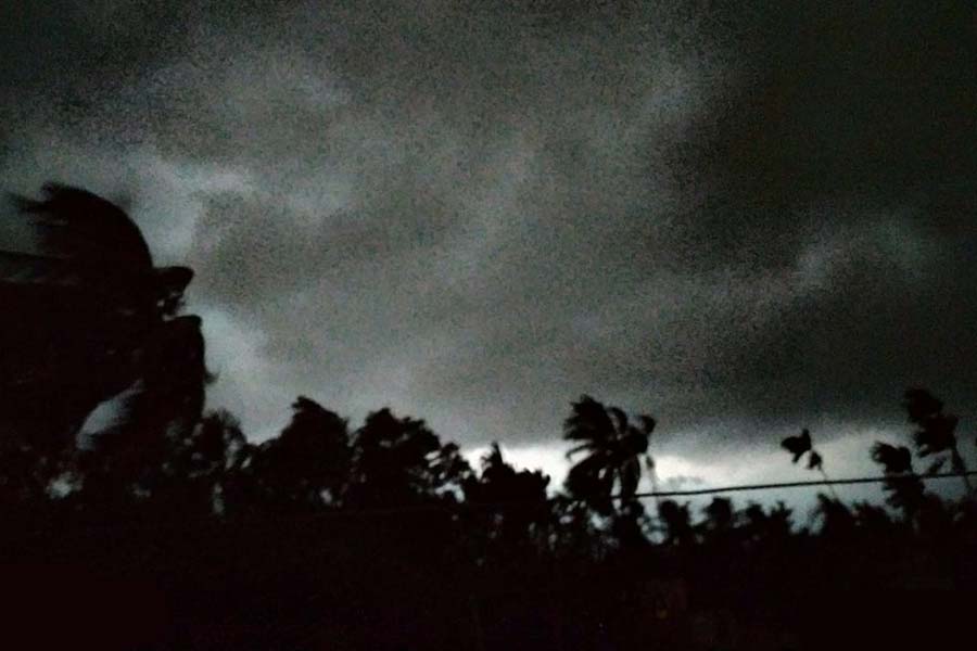 Storm starts at different parts of West Bengal