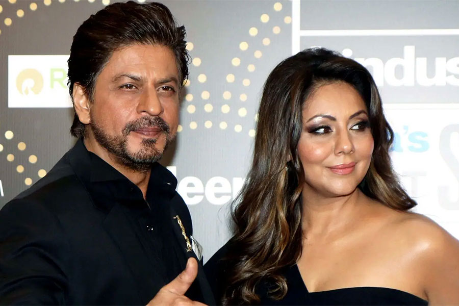 Shah Rukh Khan launches Gauri Khan’s coffee table book, Gauri calls him disgustingly possessive and sick in an old viral video.