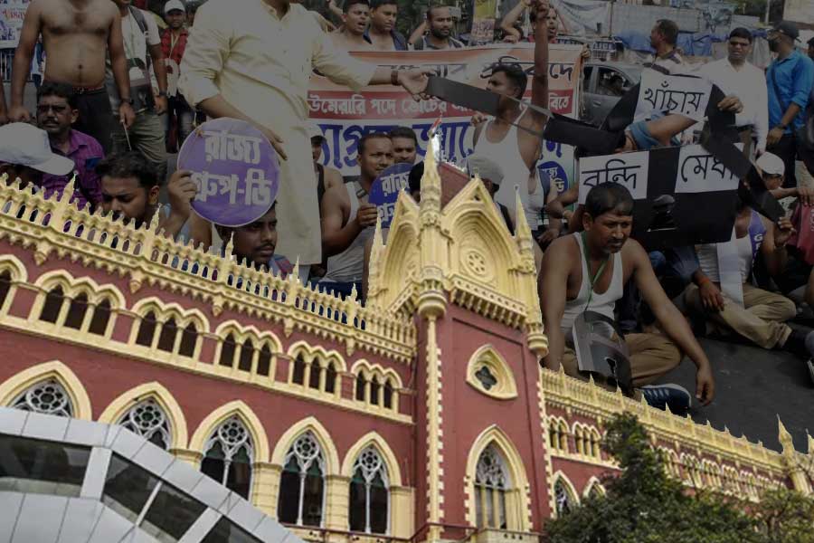 Calcutta High court denied permission for Group-d Rally