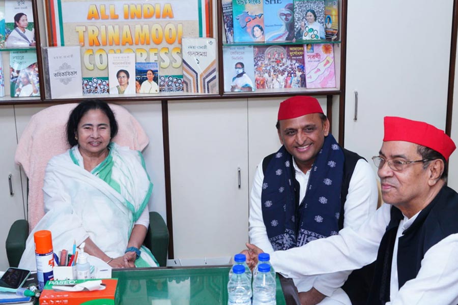 Mamata Banerjee and Akhilesh Yadav.