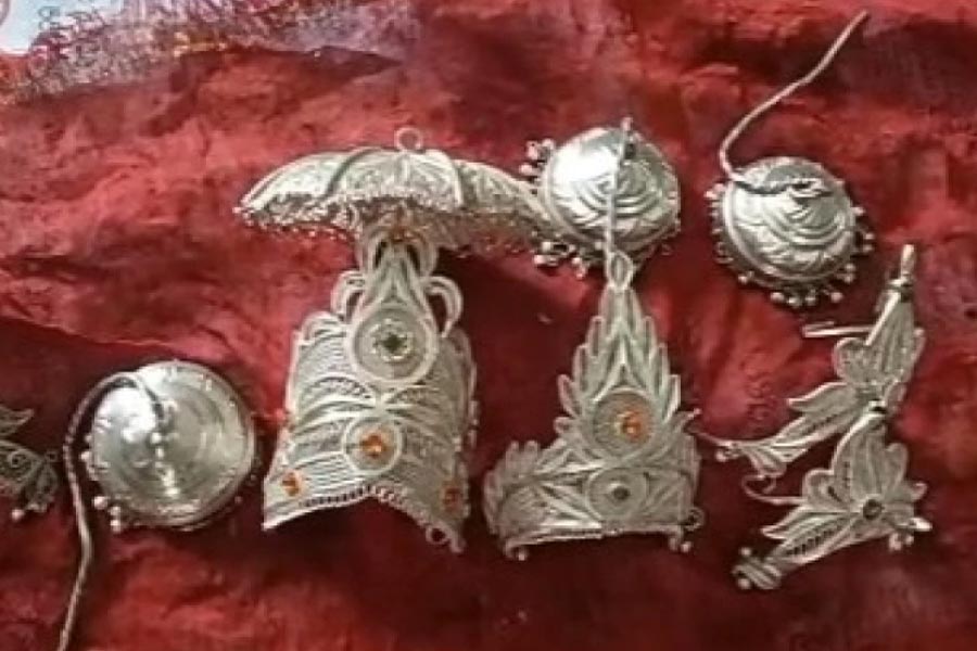 Thief returns jewelry worth lakhs of rupees after 9 years in Odisha, pays fine too