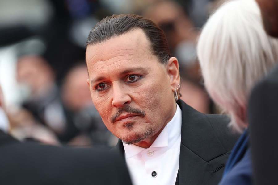 Hollywood star Johnny Depp cries as his film at Cannes Film Festival gets a 7-minute standing ovation dgtl
