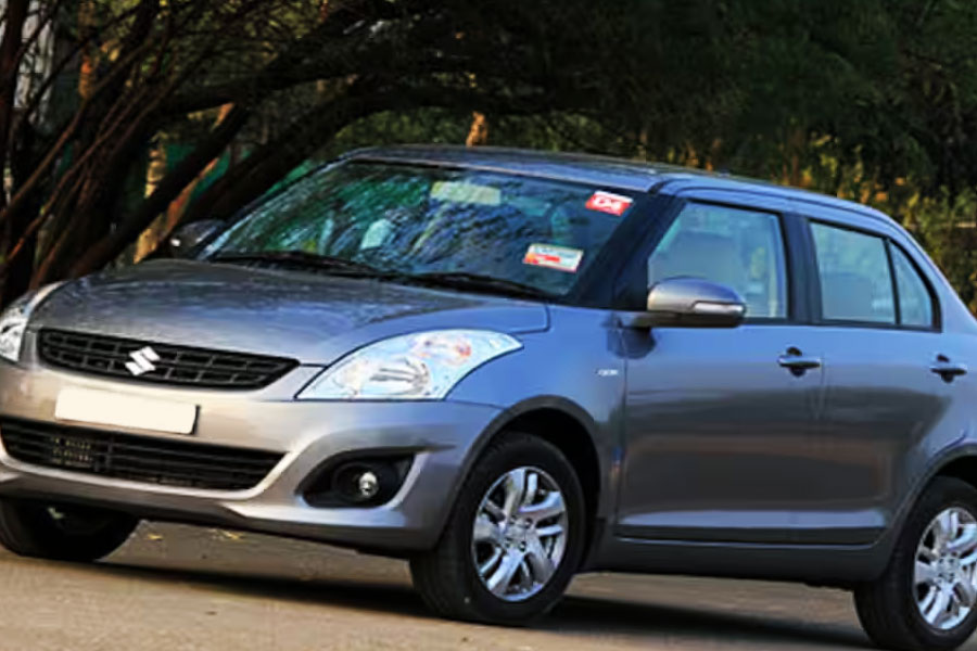 রাঘবের কাছে একটি মারুতি সুইফ্‌ট ডিজ়ায়ার মডেলের গাড়ি রয়েছে। সংবাদমাধ্যম সূত্রে খবর, এই গাড়িটির মূল্য ১০ লক্ষ টাকার কাছাকাছি।