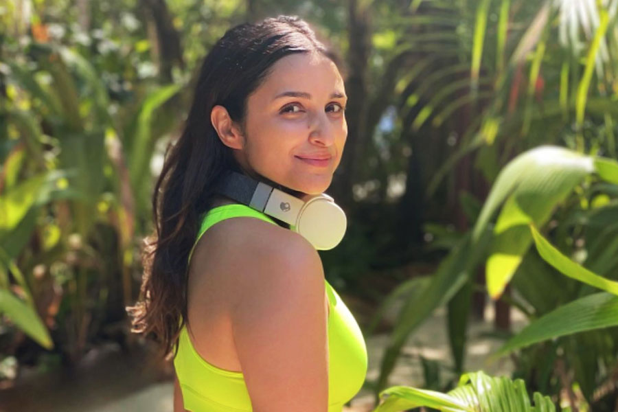 অডি ব্র্যান্ডের কিউ৫ মডেলের গাড়িও রয়েছে পরিণীতির। এই গাড়িটির সর্বোচ্চমূল্য ৬৭ লক্ষ ২৫ হাজার টাকা।